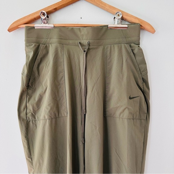 Nike Bliss Luxe 7/8 Training Pants Olive Army Green CU4603-222 Women Size Medium - Picture 6 of 15